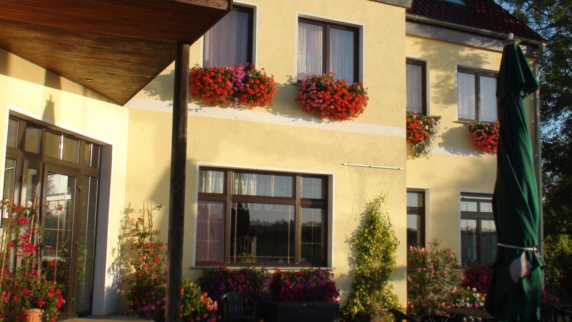 Elbterrassen Zu Brambach Hotel Dessau-Rosslau Buitenkant foto