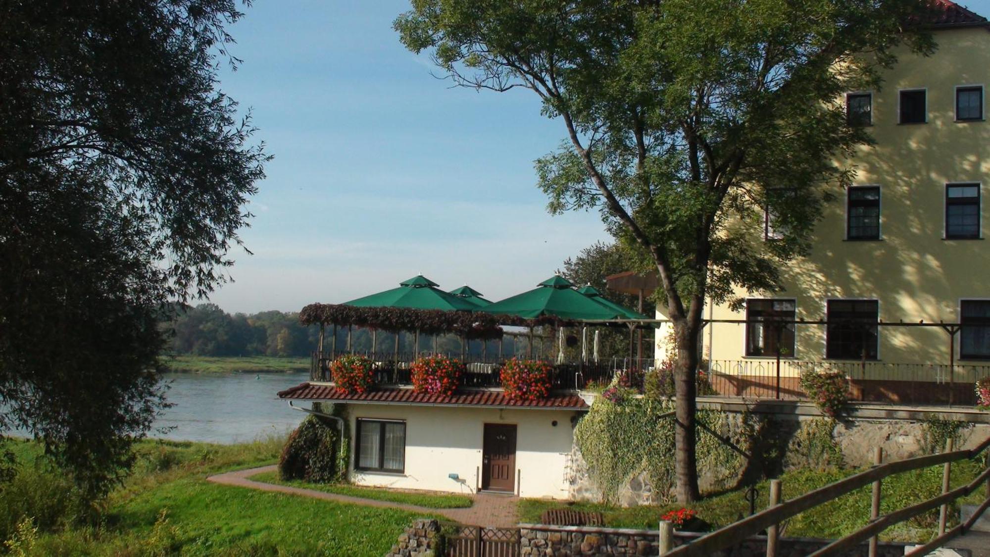 Elbterrassen Zu Brambach Hotel Dessau-Rosslau Buitenkant foto