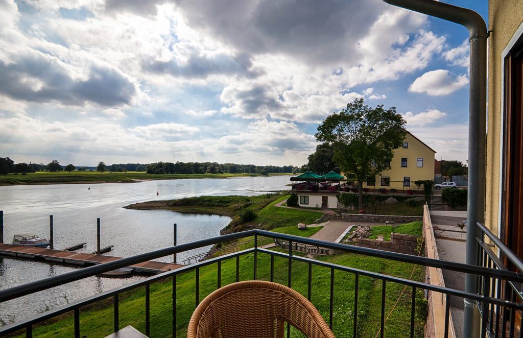 Elbterrassen Zu Brambach Hotel Dessau-Rosslau Buitenkant foto