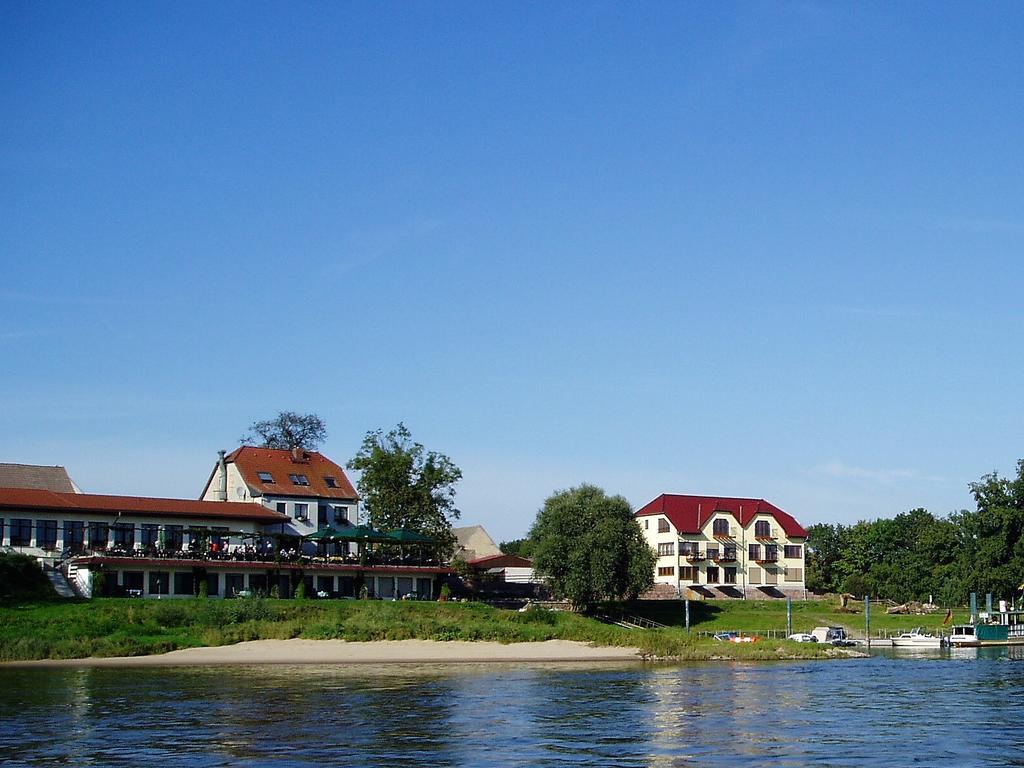 Elbterrassen Zu Brambach Hotel Dessau-Rosslau Buitenkant foto